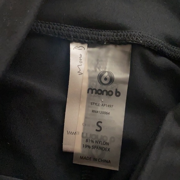 Mono B cropped black leggings athletic wear size size small - Picture 3 of 4